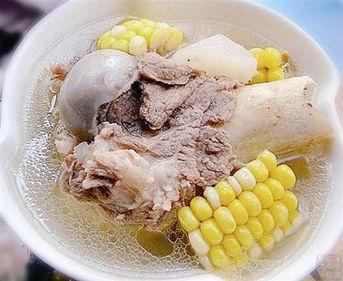 军医解疑：骨头汤能补钙吗？