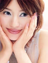 销魂美肌 清除8处保湿死角