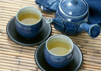 茶杯不洗净残留物可致癌