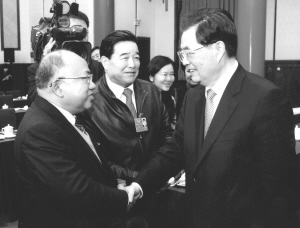 道义争担敢息肩--全国政协委员连建伟谈怎样走好中医路