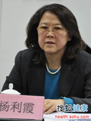 政协委员杨利霞：建议加大投入 增强医学科普力度
