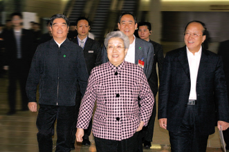 标本兼治，以更大的决心抓好药品安全