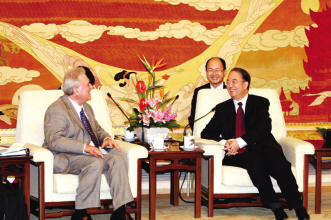 桑国卫会见美国制药企业代表团