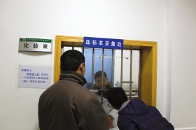 儿子体检被医院错查血型 夫妻生疑一宿没睡