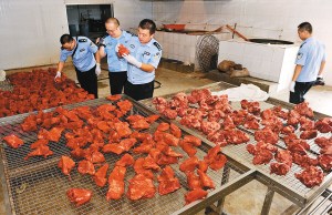 西安警方破获牛肉造假案 全是猪肉加工业盐制成