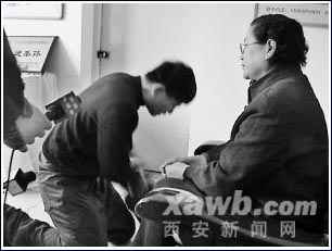 医生为患者隆鼻出偏差跪求家属别曝光