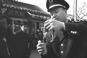 工商人员称湿面条能点燃正常 难断是否有添加物