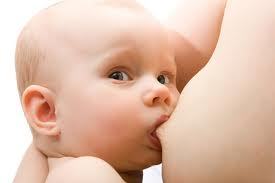 让人动容的母乳喂养温馨时刻