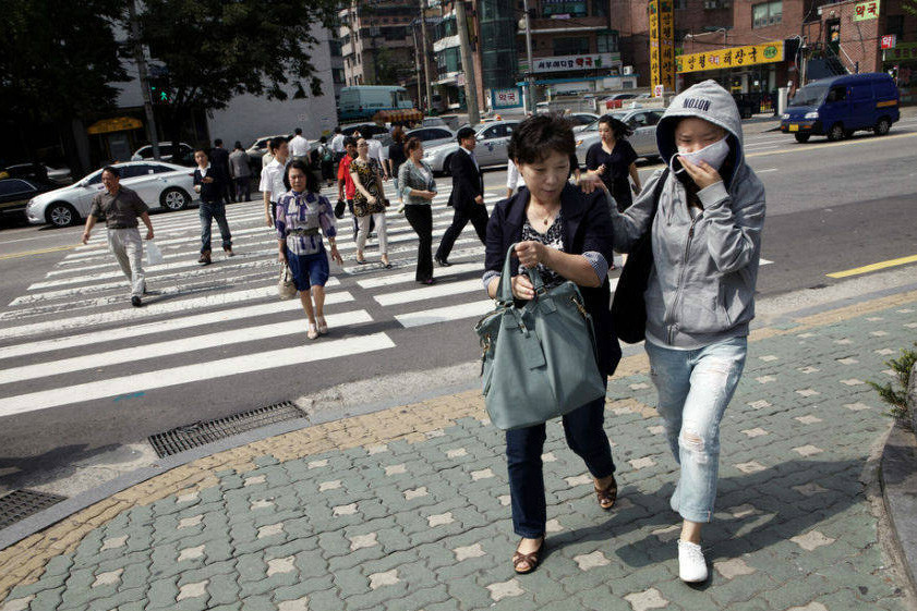 韩国摄影师记录5位模特血腥整容蜕变全程