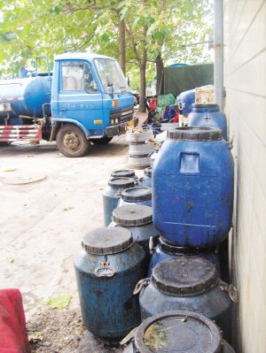 地沟油博弈：不法商贩争抢致正规企业长期原料不足
