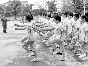 学生军训 莫忘三防