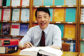 曾民德：甘做树根