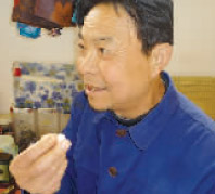 老人嗜吃樟脑丸20余年曾做过胃切除手术