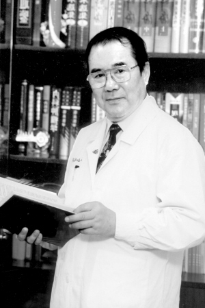 杨秉辉：医学从治愈走向照顾