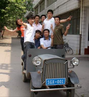中专生毕业设计造出小汽车