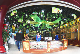 满店春色关不住——重庆万和药房美化店堂竞赛活动掠影