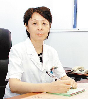 再不能让孩子看病排那么长队