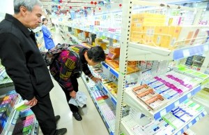 药品摆放黄金视线段调查：贵药提成高摆得最显眼