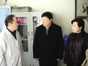 国家中医药局领导慰问基层干部职工