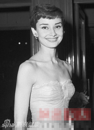 6.奥黛丽·赫本代表的60年代典型女性身材