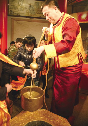 冬至贴敷治未病，子时取水炼阿胶