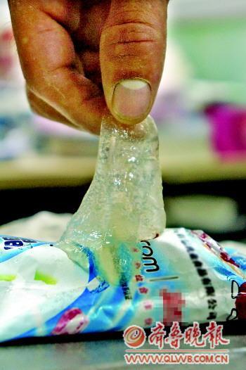 冰糕24小时化成一摊胶状物 专家称增稠剂或过量