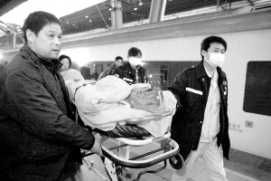 卸车窗救病人