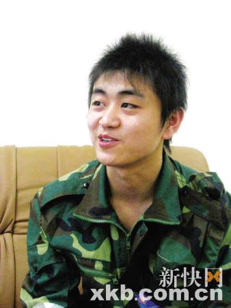 男子吃纸片烟蒂挺过104小时 获救后希望入伍