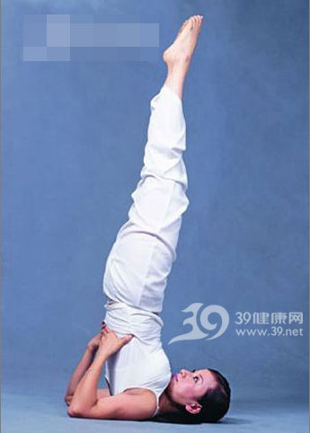 倒立运动可预防脱发减少皱纹减肥塑身
