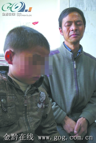 7岁男孩被确诊患癌 农民父亲自学中医救治