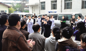 玉树地震 中医机构紧急驰援