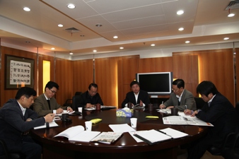 省食品药品监管局党组召开会议传达学习党的十八大精神