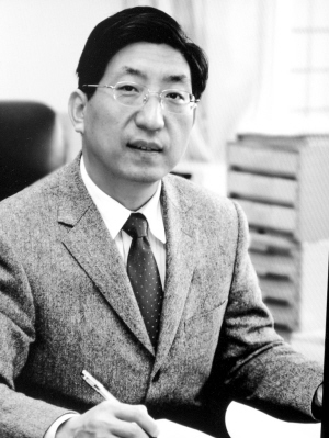 曾益新：“精英教育”，现实击不退理想