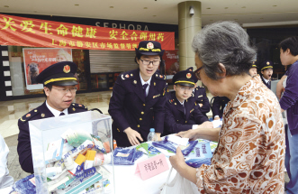 回收不合格药品160余斤