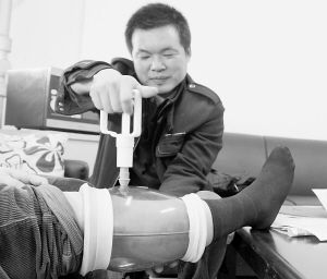 农民为父治病发明膝关节拔罐器获国家专利