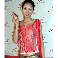 广告宠儿伊东美咲代言“PN”
