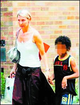 英国艾滋女出于报复与数十黑人发生一夜情
