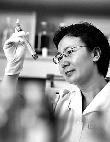 中国科学家陈化兰获世界杰出女科学家奖 因抗击禽流感