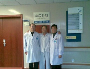 武警总医院“神刀”显威，保肾除瘤