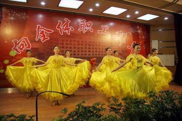 中国康复研究中心北京博爱医院白衣天使载歌载舞迎新春