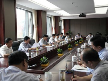 江苏省民政厅学习贯彻全省推进民生幸福工程暨建设现代医疗卫身体系会议精神