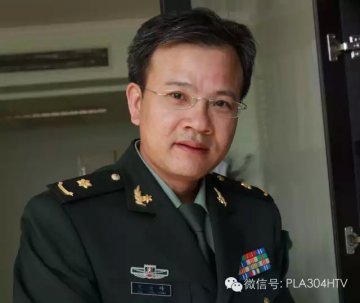 军医夏云峰：尽百分之百的努力救治病患