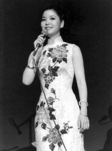 邓丽君和柯受良的死因有新说？图