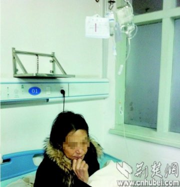 女子遭医托忽悠赴小诊所看病 服药后大病一场