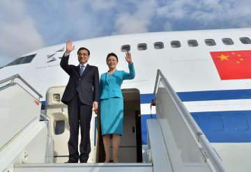 李克强抵罗安达对安哥拉进行正式访问