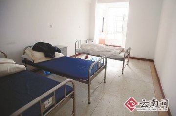 嗜酒患者在精神病院死亡 院方称是用鞋带上吊自杀