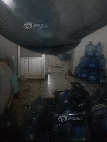 北京桶装水黑心工厂曝光