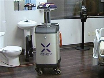 美国启用机器人抗击埃博拉 现已投入250家美国医院