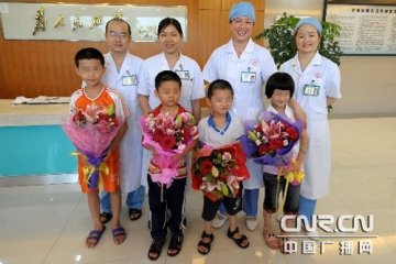 广东东莞4名甲流患病学生康复出院