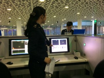 深圳机场“三合一”检疫速测登革热